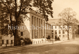 Historische Ansicht von der Standortkommandatur in der Sophienterrasse von Hamburg Harvestehude