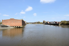 Lagerhaus G am Dessauer Ufer, Hamburg Kleiner Grasbrook; Blick über den Saalehafen - lks. das Dessauer Ufer, re. das Hallesche Ufer. Ufer.