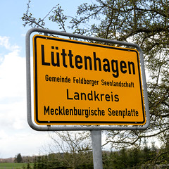 Lüttenhagen ist ein Ortsteil der Gemeinde Feldberger Seenlandschaft im  Landkreis Mecklenburgische Seenplatte in Mecklenburg-Vorpommern.