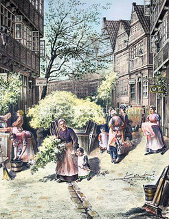 Pfingsfest im Hamburger Gängeviertel, die Häuser werden mit Grünzweigen geschmückt, ca. 1880.