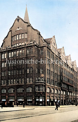 Blick auf das Rappoldhaus in der Hamburger Mönckebergstraße ca. 1925 - das Gebäude wurde 1912 errichtet, Architekt Fritz Höger.