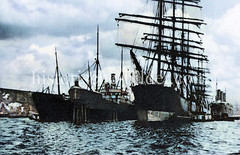 Segelschiffe, Frachtschiffe liegen an den Dalben in der Hamburger Norderelbe vor dem Kirchenpauerkai   (ca. 1923).