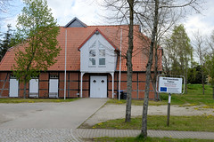 Das Haufendorf Tripkau ist ein Ortsteil der Gemeinde Amt Neuhaus im Landkreis Lüneburg in Niedersachsen.