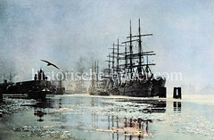 Segelschiffe, Frachtschiffe liegen an den Dalben in der Hamburger Norderelbe vor dem Kirchenpauerkai; lks. die Einfahrt zum Baakenhafen  (ca. 1923).