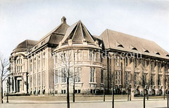 Historische Ansicht vom Museum für Völkerkunde in Hamburg Rotherbaum, ca. 1925. Der Bau des Museums wurde nach Plänen von Albert Erbe 1908 begonnen und 1912 abgeschlossen.