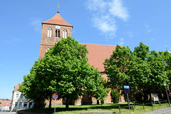 Teterow  ist eine Stadt im Landkreis Rostock in Mecklenburg-Vorpommern; Stadtkirche St. Peter und Paul.