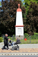 Teterow  ist eine Stadt im Landkreis Rostock in Mecklenburg-Vorpommern; Ehrenmal auf dem sowjetischen Friedhof an der Bahnhofstraße.