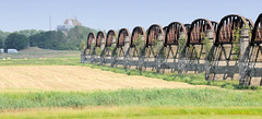 Reste der Eisenbahnbrücke über die Elbe bei Dömitz; Blick über die Elbe - Speicher.