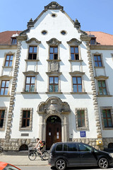 Fotos aus dem Hamburger Bezirk und Stadtteil Wandbek; Amtsgericht in der Schädlerstraße - errichtet 1908, Architekt  Paul Thoemer.