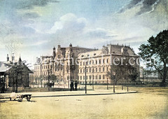 Das Gebäude für die Strafgerichtsbarkeit am Hamburger  Sievekingplatz  wurde 1879–1882 nach Entwurf von Hans Zimmermann errichtet.
