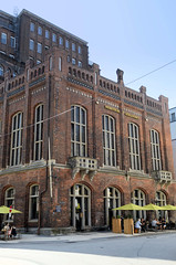 Fotos aus dem Hamburger Stadtteil Altstadt, Bezirk Hamburg Mitte; Gebäude der Patriotischen Gesellschaft  an der Börsenbrücke, errichtet ab 1844 - Architekt Theodor Bülau.