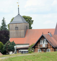 Wahrenberg ist ein Ortsteil der Gemeinde Aland im Landkreis Stendal in Sachsen-Anhalt.
