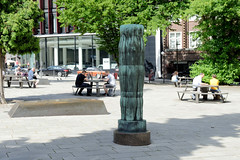 Fotos aus dem Hamburger Stadtteil Neustadt, Bezirk Hamburg Mitte; Denkmal am Georg Elsner Platz.