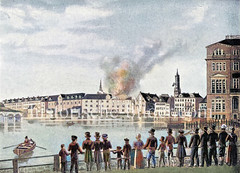 Blick über die Binnenalster zum Alstertor, das Dach vom Zuchthaus steht in Flammen (1831); re. die St. Jacobikirche.  Das Zuchthaus wurde 1620 für leichtere Verbrecher, Trunkenbolde, Bettler und Obdachlose errichtet.