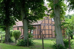 Probstwoos    ist ein Ortsteil der Gemeinde Malliß im Landkreis Ludwigslust-Parchim in Mecklenburg Vorpommern