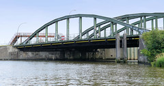 Fotos aus dem Hamburger Stadtteil Kleiner Grasbrook, Bezirk Mitte; Brücke über den Veddelkanal, Klütjenfelder Straße.