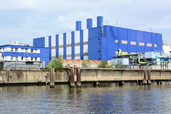 Fotos aus dem Hamburger Stadtteil Kleiner Grasbrook, Bezirk Mitte; Industriearchitektur im Steinwerder Hafen / Grenzkanal.