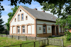 Melz ist eine Gemeinde im  Landkreis Mecklenburgische Seenplatte in Mecklenburg-Vorpommern.