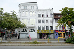Fotos aus dem Hamburger Stadtteil Sankt Pauli, Bezirk Hamburg Mitte; historisches Veranstaltungsgebäude - ehemalige Spielbank in der Reeperbahn / das Etablissement wurde 1897 errichtet, Architekt Franz Bach.