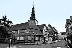 - Kopie Ystad  ist eine Stadt in der südschwedischen Provinz Skåne län und der historischen Provinz Schonen an der schwedischen Südküste.