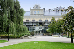 Fotos aus Stockholm, der Hauptstadt Schwedens;  Bezelii Park – benannt nach schwedischen Chemiker Jöns Jacob Berzelius.