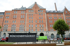 Fotos aus Stockholm, der Hauptstadt Schwedens. Blick auf die Fabrikarchitektur der Münchenbryggeriet   - eine ehemalige Brauerei. Die Gebäude werden heute als Veranstaltungszentrum genutzt.