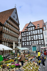 Hildesheim  ist eine Großstadt und Oberzentrum in Niedersachsen.