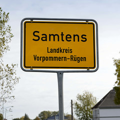 Samtens ist ein Ort und eine Gemeinde im Landkreis Vorpommern-Rügen auf der Insel Rügen in Mecklenburg-Vorpommern.