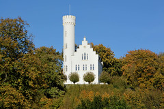 Lietzow ist eine Gemeinde im Landkreis Vorpommern-Rügen auf der Insel Rügen in Mecklenburg-Vorpommern.