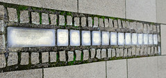 Stolpersteine für Mitglieder der Hamburger Handelskammer auf dem Adolphsplatz.