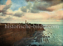 Altes Bild der Hochseeinsel Helgoland - Steilküste und Leuchtturm.