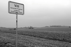 Vitt ist ein Fischerdorf auf der vorpommerschen Insel Rügen im Landkreis Vorpommern-Rügen in Mecklenburg-Vorpommern.