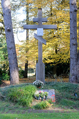 Fotos aus dem Hamburger Stadtteil Bergedorf - Bergedorfer Friedhof. Mahnmal für sowjetische Kriegsgefangene - 652 Kriegsgefangene sind auf dem Areal bestattet.