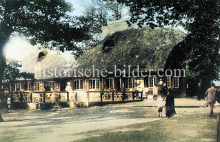 Gartenlokal - Fachwerkhaus mit Reetdach im Hammer Park, Hamburger Stadtteil Hamm.