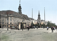 Historische Ansicht von Dresden; Hauptstraße mit Neustädter Rathaus.