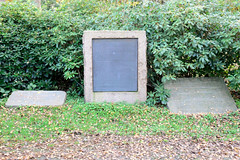 Fotos aus dem Hamburger Stadtteil Bergedorf - Bergedorfer Friedhof. Mahnmal für sowjetische Kriegsgefangene - 652 Kriegsgefangene sind auf dem Areal bestattet.