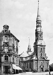 Blick zur Trinitatis-Kirche in Altona um 1920 - die Hauptkirche wurde 1743 errichtet.