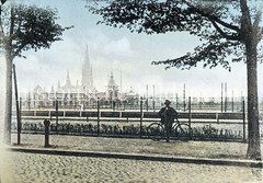 Historische Ansicht von der Sportanlage an der  Rothenbaumchaussee um 1905 - im Hintergrund die St. Johanniskirche.
