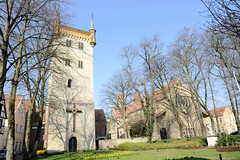 Die Stadt Warendorf ist die Kreisstadt des Kreises Warendorf - sie liegt im Regierungsbezirk Münster im Bundesland Nordrhein-Westfalen; Turm der Pfarrkirche St. Marien.