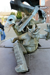 Telgte  ist eine Stadt im Kreis Warendorf im Bundesland Nordrhein-Westfalen; Mythologischer Brunnen - Bildhauer Jörg Heydemann.