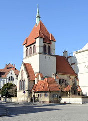 Guben (niedersorbisch und polnisch Gubin)  ist eine Kleinstadt im Landkreis Spree-Neiße in der brandenburgischen Niederlausitz.