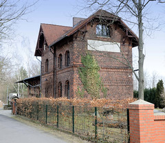 Jänschwalde, niedersorbisch Janšojce, ist eine offiziell zweisprachige Gemeinde im Landkreis Spree-Neiße in Brandenburg; stillgelegter Bahnhof Grießen.