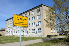 Rubkow ist ein Ort und gleichnamige Gemeinde im Landkreis Vorpommern-Greifswald im Bundesland Mecklenburg-Vorpommern;  Ortsschild.