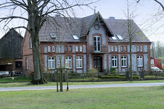 Bresegard bei Picher ist ein Ort und gleichnamige Gemeinde im Landkreis Ludwigslust-Parchim in Mecklenburg-Vorpommern; Ziegelgebäude mit Rauhputz und Zwerchgaube.