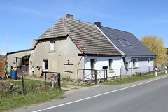 Zemitz ist ein Ort und gleichnamige Gemeinde im Landkreis Vorpommern-Greifswald im Bundesland Mecklenburg-Vorpommern; Wohnhaus / Doppelhaus.