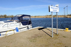 Die Hansestadt  Anklam  ist eine Stadt im Landkreis Vorpommern-Greifswald in Mecklenburg-Vorpommern; Sportboot - Wasserwanderrastplatz.