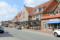 Bienenbüttel ist eine Einheitsgemeinde  im   Landkreis Uelzen, Niedersachsen im südlichen Teil der Metropolregion Hamburg; Geschäfte, Café in der Bahnhofstraße.