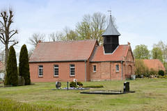 Morass ist ein Ort in der gleichnamigen Gemeinde  im Landkreis Ludwigslust-Parchim in Mecklenburg-Vorpommern; Dorfkirche mit Satteldach und Holzturm als Dachreiter.