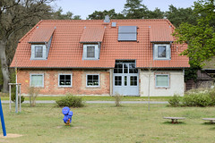 Morass ist ein Ort in der gleichnamigen Gemeinde  im Landkreis Ludwigslust-Parchim in Mecklenburg-Vorpommern;  Wohnhaus mit umgebauten Scheunenanbau.