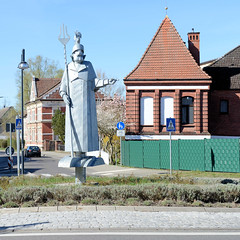 Die Hansestadt  Anklam  ist eine Stadt im Landkreis Vorpommern-Greifswald in Mecklenburg-Vorpommern; Kreisverkehr Neptun.